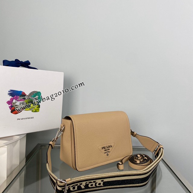 Prada專櫃新款鹿皮紋牛皮肩背女包 1BD314 普拉達雙肩帶全皮翻蓋小挎包 csp1683